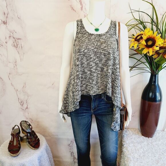 Phanuel high low knit top - Picture 5 of 7